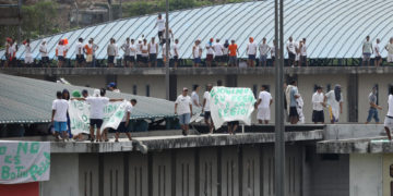 ¿Quiénes son los ‘Choneros’, ‘Lobos’ y ‘Tiguerones’, a quienes Ecuador declaró la guerra?