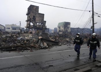 Elevan a 73 los muertos tras el terremoto en el oeste de Japón