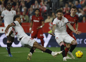 1-1. El Sevilla empata y sigue cerca del peligro por la reacción de Osasuna