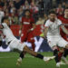 1-1. El Sevilla empata y sigue cerca del peligro por la reacción de Osasuna
