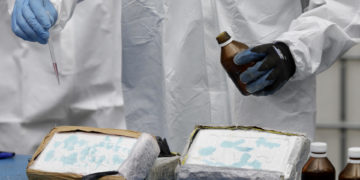 Suben a unas 22 toneladas de cocaína decomisadas en un operativo en Ecuador