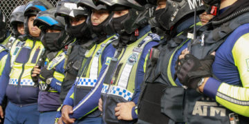 Tímido despertar en Quito, en medio de temor por violencia de crimen organizado en Ecuador