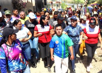Alcaldesa Angie Quintana recorrió la comunidad San Martin del Humo