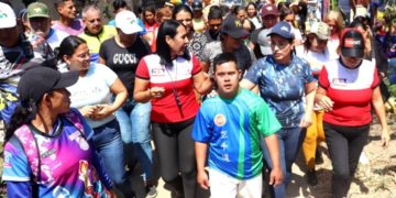 Alcaldesa Angie Quintana recorrió la comunidad San Martin del Humo