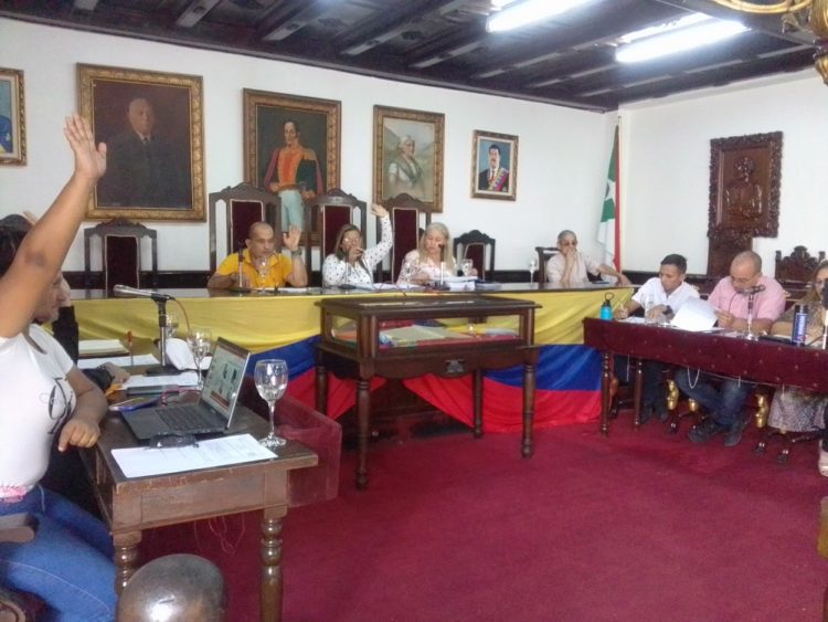 Acta y Gaceta Municipal de la juramentación aprobada por el PSUV