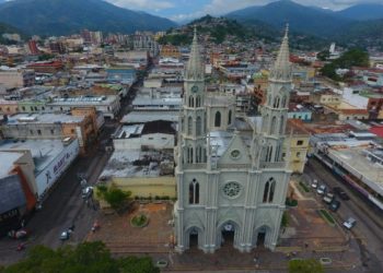 Mejores salarios y paz política aspiran valeranos para el 2024