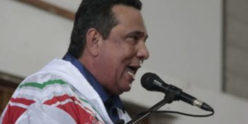 Gobernador promete “cambiarle la imagen” al Polideportivo de Valera