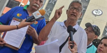 Trabajadores públicos, pensionados y jubilados exigen pagos prometidos desde diciembre de 2023