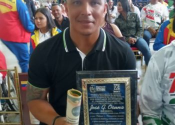 José Osuna: «No está descartado retornar al béisbol de Grandes Ligas»