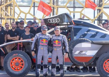 Sainz se cita con el olimpo del automovilismo y alza su cuarto Dakar