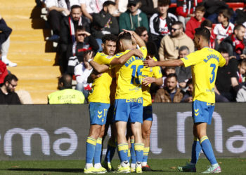 0-2. Las Palmas aumenta las dudas del Rayo y se ilusiona con Europa