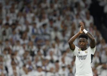 Vinícius vuelve como titular