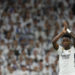 Vinícius vuelve como titular