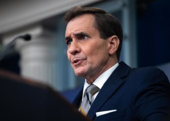 EE.UU. evalúa el resultado del ataque a los hutíes y subraya que no busca la guerra en Yemen