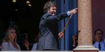 Milei y sus ministros se reúnen en la Casa Rosada e insisten en su plan de austeridad