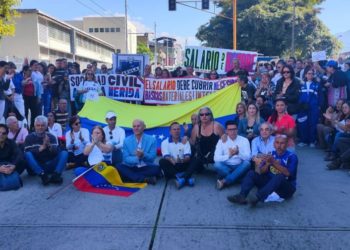 Trabajadores de la ULA realizaron jornada de protesta pacífica en Mérida