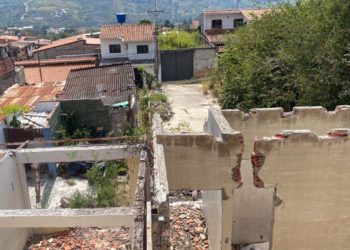 Más de 50 viviendas en riesgo de colapsar  entre municipios Guásimos y Cárdenas