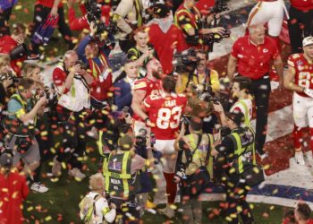 25-22. Mahomes tiñe de oro la dinastía de los Chiefs