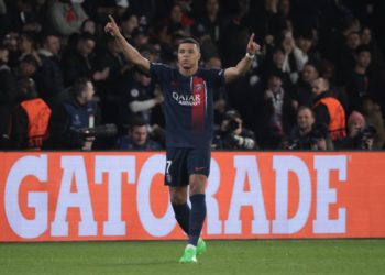 Mbappé anuncia al PSG que no seguirá la próxima temporada, según la prensa francesa
