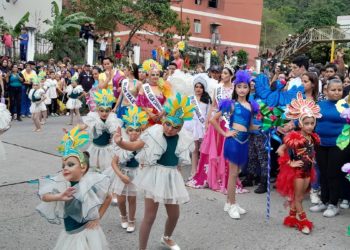 Trujillo capital vive con alegría los Carnavales Turísticos 2024