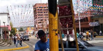Alcaldía de Valera hace labores de mantenimiento a sistema de semáforos