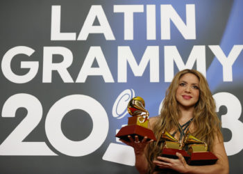 Shakira anuncia ‘Las mujeres no lloran’, su nuevo disco creado con su «manada de lobas»