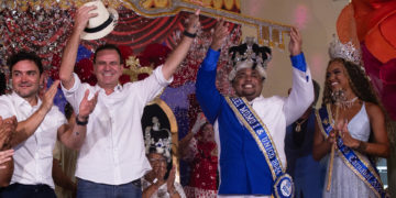 Una ceremonia inédita da inicio a un carnaval para 49 millones de personas en Brasil