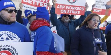 Huelga de miles de conductores de Uber y Lyft en EE.UU. y Canadá para mejorar sus salarios