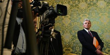 El Kremlin dice no tener datos sobre las causas de la muerte de Navalni