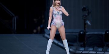 Taylor Swift actúa en Melbourne ante 96.000 espectadores, su concierto más multitudinario