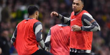 0-2. Lucas resuelve, Mbappé sentencia