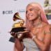 Karol G gana su primer grammy a mejor álbum de música urbana por ‘Mañana será bonito’