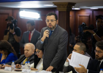 Precandidatos presidenciales piden observación internacional en las elecciones venezolanas