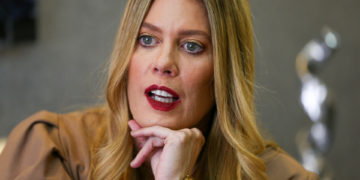 Los personajes de la secuela de ‘Betty la fea’ debutan en la semana de la moda de París