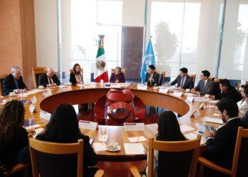 México y la nueva titular de la OIM acuerdan colaborar para una migración segura y humana
