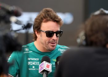 Alonso: Ojalá tenga el privilegio de lograr la primera victoria para Aston Martin