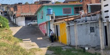 Habitantes de El Diamante afectados por colapso de aguas servidas