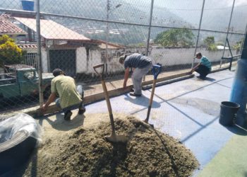 Empiezan a rehabilitar dos canchas más en Trujillo capital