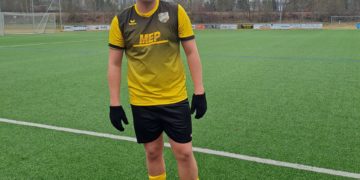 Futbolista boconés triunfa en Alemania