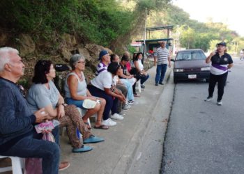 ¡Sin presencia de los organismos! Vecinos de Santa Cruz en Valera exponen en Asamblea de Ciudadanos las problemáticas de la comunidad