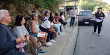 ¡Sin presencia de los organismos! Vecinos de Santa Cruz en Valera exponen en Asamblea de Ciudadanos las problemáticas de la comunidad