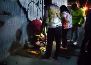 Un motorizado resultó lesionado tras ser arrollado
