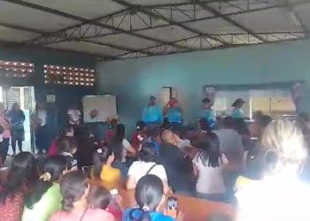 Representantes de Escuela “Josefina Pimentel” de Monay rechazan “imposición” de director