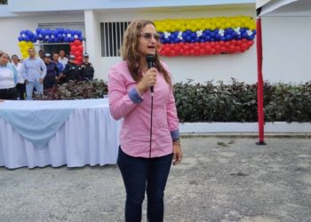 La ministra de Salud y el gobernador de Trujillo dejaron en servicio áreas rehabilitadas de Hospital de Sabana de Mendoza