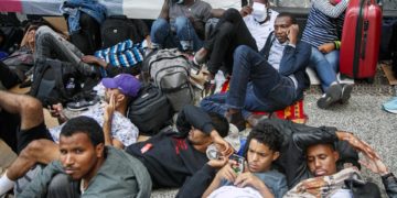 Chicago fracasa en su buena voluntad de acoger a migrantes y urge la ayuda federal