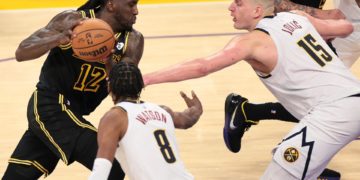 Lakers frenan a los Pelicans, los Kings arrollan a los Nuggets y los 76ers, en caída libre