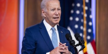 EE.UU. lanza la mayor ola de sanciones contra Rusia para minar su infraestructura financiera