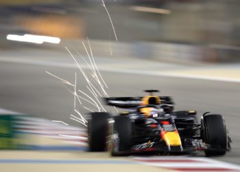 Verstappen domina el primer día de pruebas