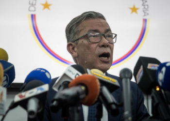 La oposición mayoritaria presenta una propuesta de calendario para las presidenciales venezolanas