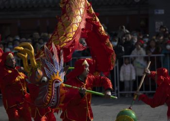Los viajeros chinos regresan con fuerza para celebrar el Año del Dragón